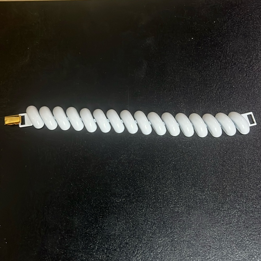 Napier pat  white metal 80s bracelet